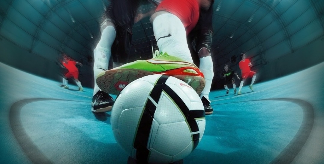Begini Beda Bola Futsal dan Bola Sepak